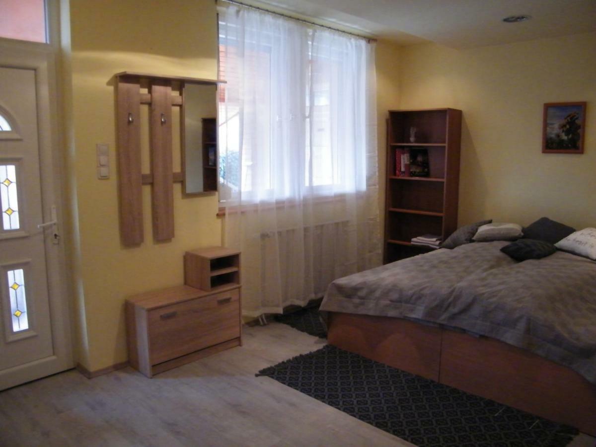 Pal Utcai Apartman Miskolc Exterior photo