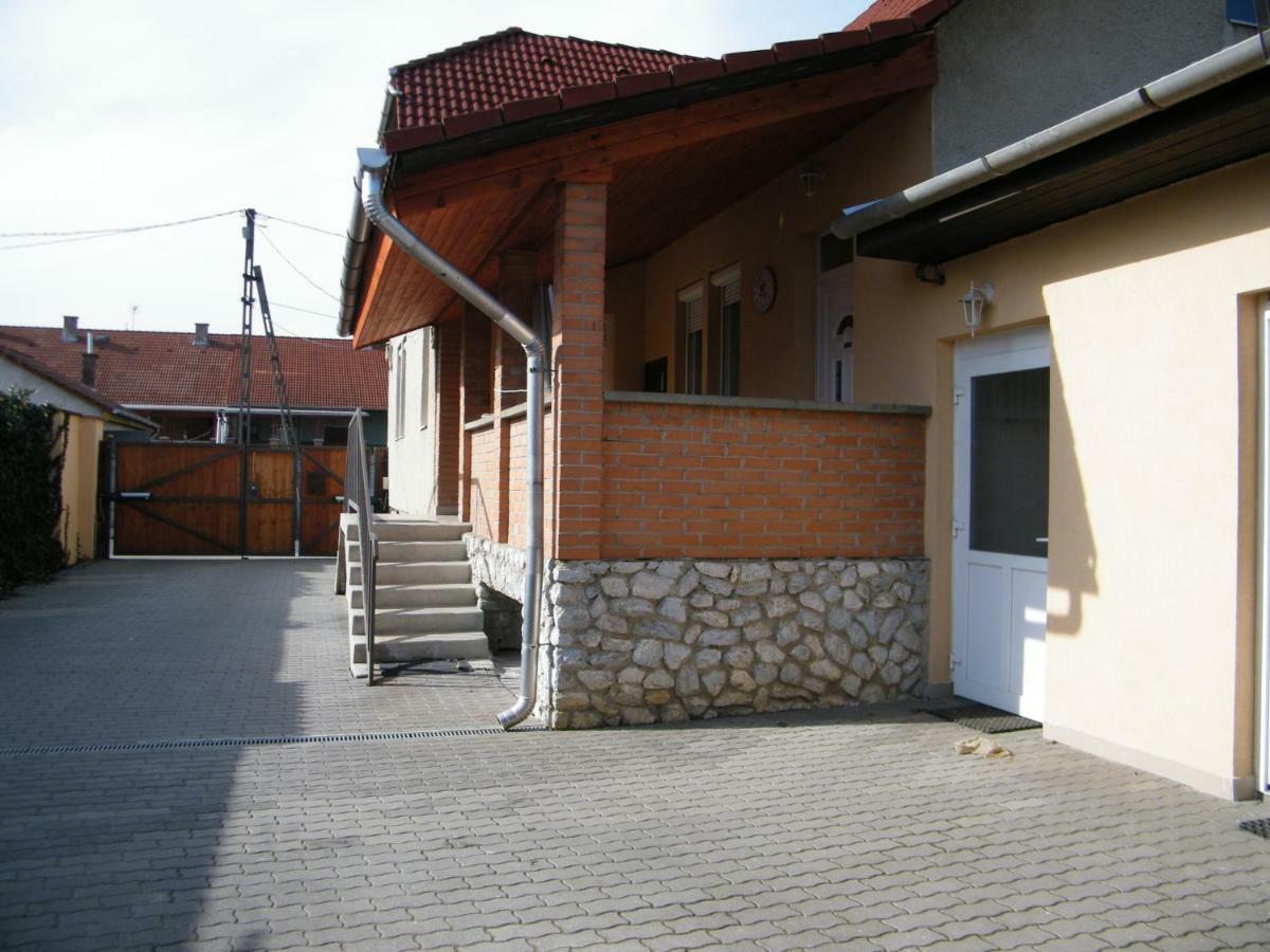 Pal Utcai Apartman Miskolc Exterior photo